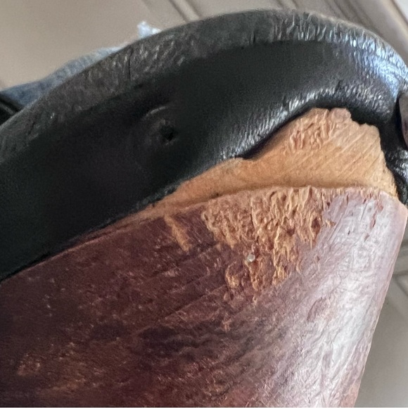 Ugg Clogs Leather Wooden Heels Jolene Stud Size 9 Shearling Sliver - Picture 11 of 13